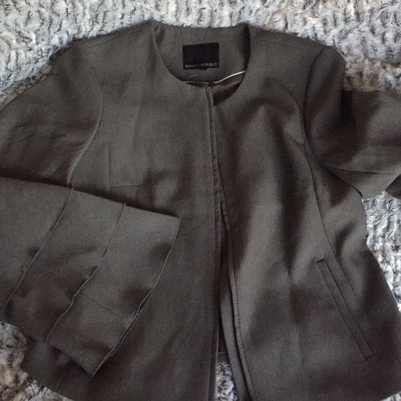 Banana Republic suit bell sleeve suit blazer - Picture 2 of 8